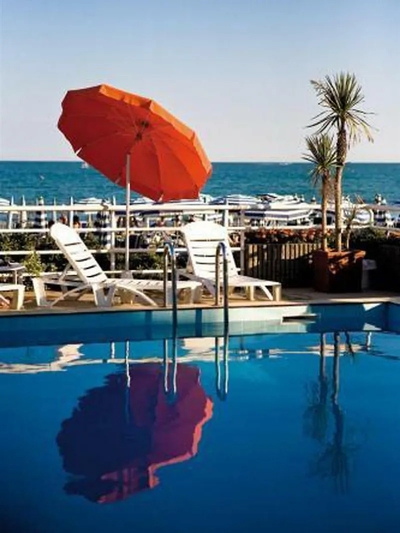 Hotel Astor Lido di Jesolo 3*,  Italia