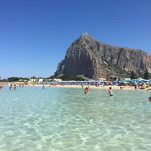  Alloggio in famiglia Baglio Cracchiolo Da Tuzzo - Il Rifugio Italia