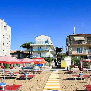 jesolo-sun-beach-house.hotelinveneto.com/