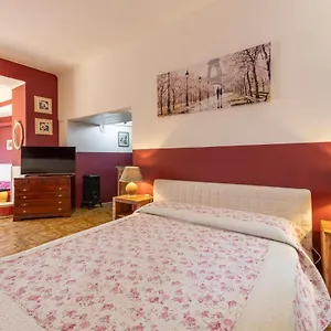  Appartamento Charm Amidst Lakes & Mountains - Renovated In 2023 Italia