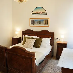 ca-alle-gondolette.hotelinveneto.com/