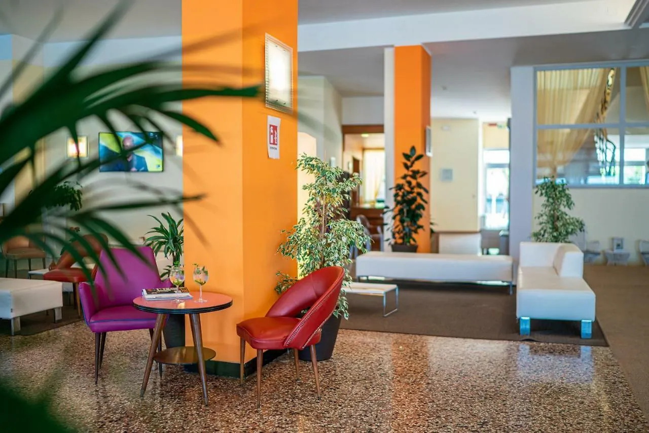 Hotel Astor Lido di Jesolo 3*,
