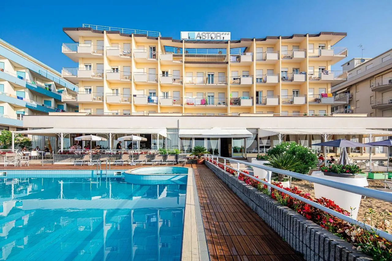 Hotel Astor Lido di Jesolo 3*,